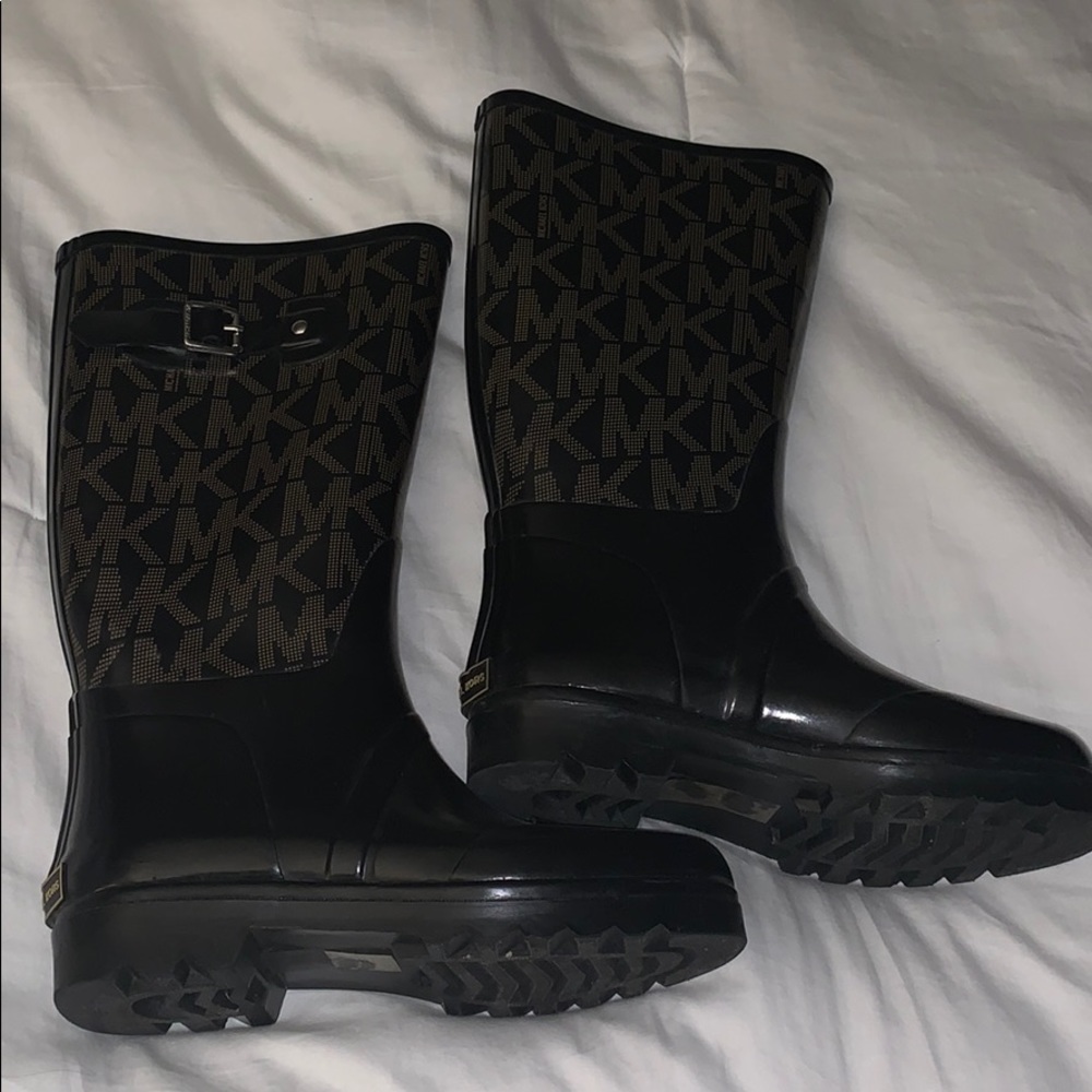 MICHAEL KORS RAINBOOTS